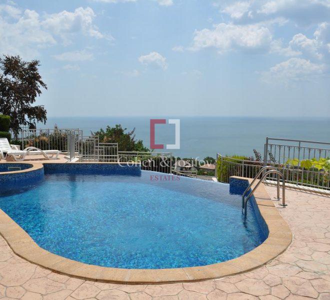 2_Patio and pool