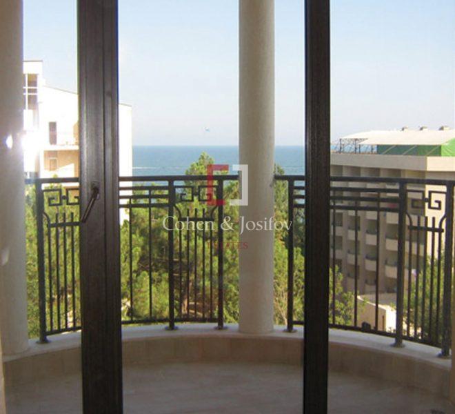 apartment-golden-sands7-2